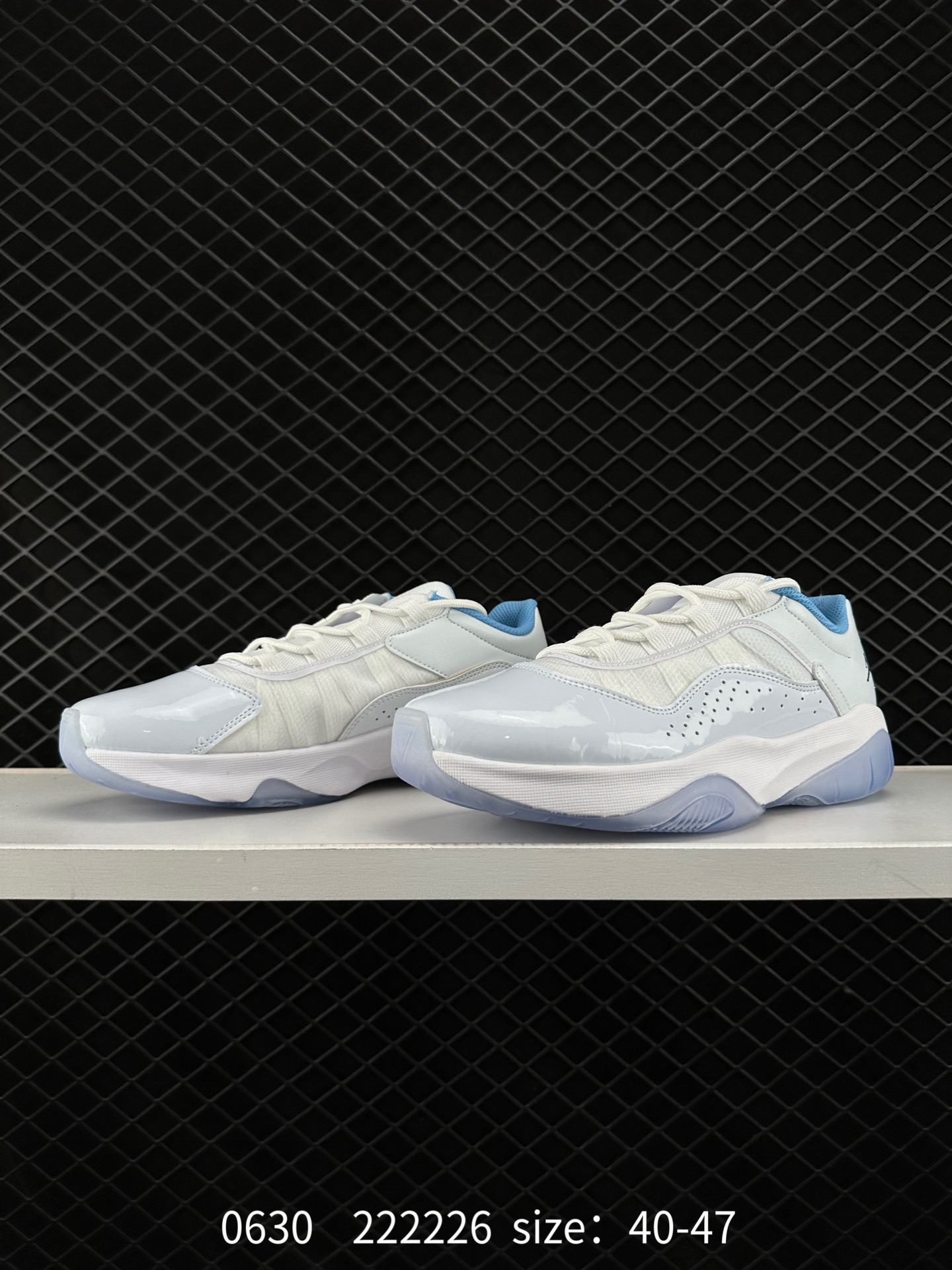 Nike Air Jordan 11 Retro Low”Concord“